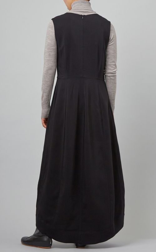 イレギュラーヘムノースリーブワンピース