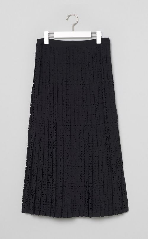 フラワーレースフレアロングスカート